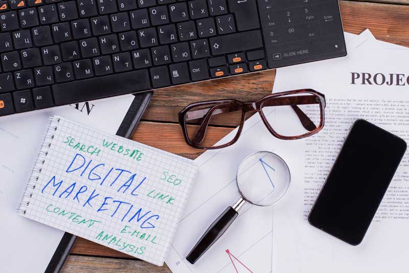 What is the Average Salary of a Digital Marketer in India?
